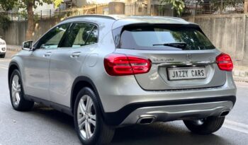 MERCEDES-BENZ GLA 200 D full