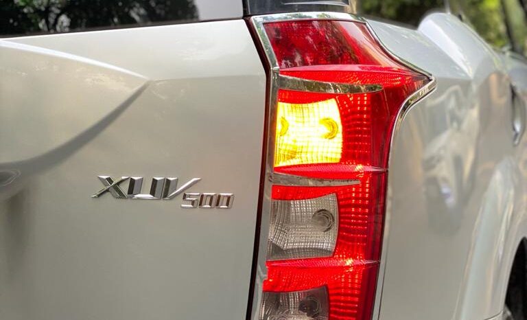 MAHINDRA XUV 500 full