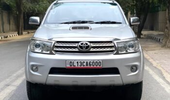 TOYOTA FORTUNER 4X4 full