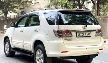 TOYOTA FORTUNER 4X4 full