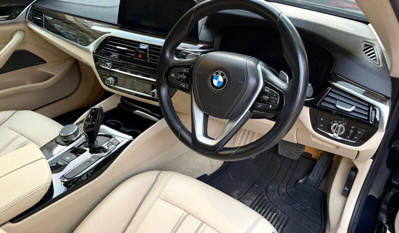 BMW 520D LUXURY LINE full