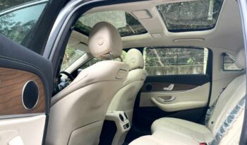 MERCEDES-BENZ E220D EXCLUSIVE full