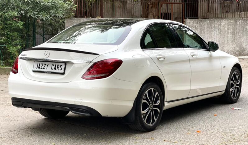 MERCEDES-BENZ C220D AVANTGARDE full