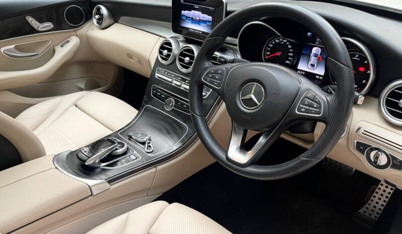 MERCEDES-BENZ C220D AVANTGARDE full