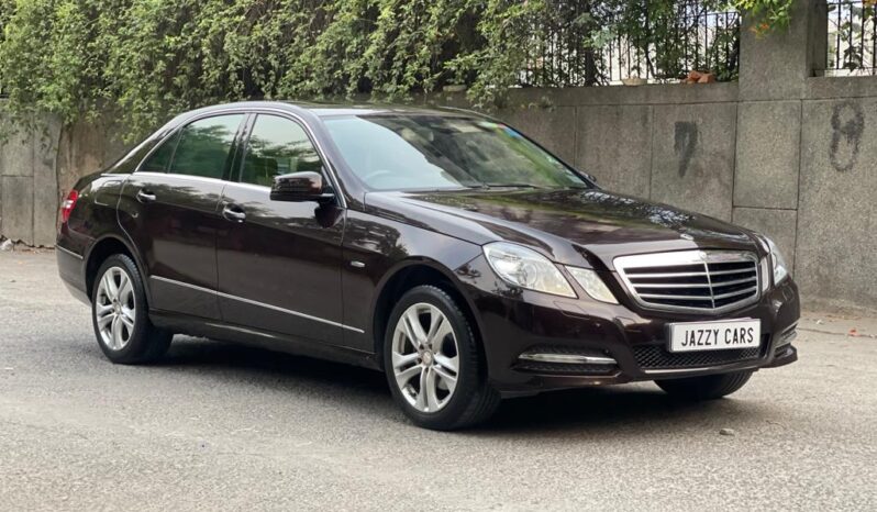 MERCEDES-BENZ E200 CGI full