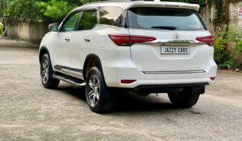 TOYOTA FORTUNER 4X2 AT full