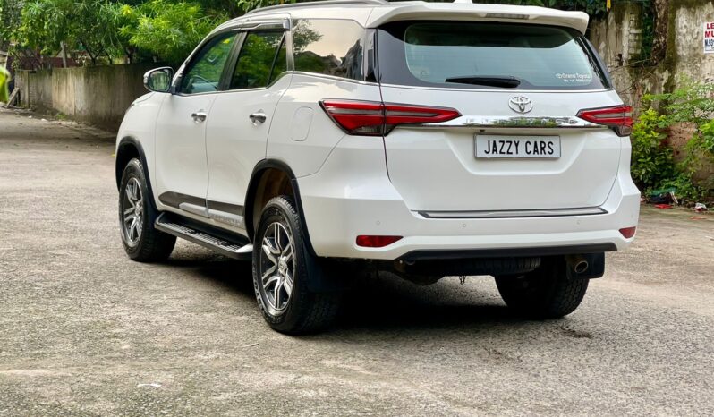 TOYOTA FORTUNER 4X2 AT full