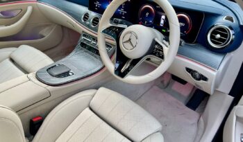 MERCEDES-BENZ E200 EXCLUSIVE full