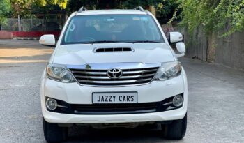 TOYOTA FORTUNER 4X4 full