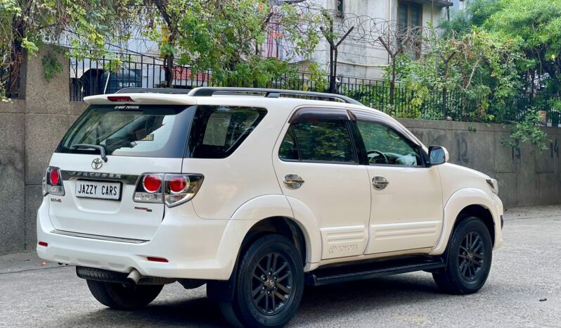 TOYOTA FORTUNER 4X4 full