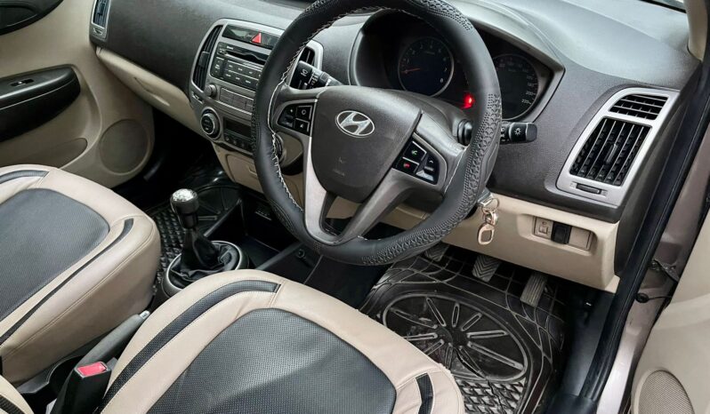 HYUNDAI I 20 SPORTZ full