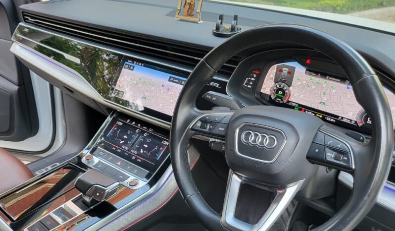 AUDI Q8 CELEBRATION EDITION full