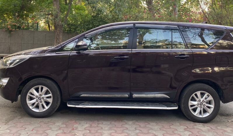 TOYOTA INNOVA CRYSTA G AT full