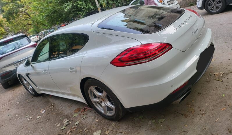 PORSCHEE PANAMERA full