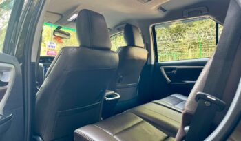 TOYOTA FORTUNER 4X4 full