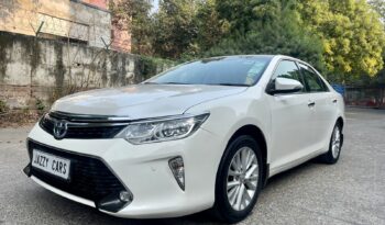 TOYOTA CAMRY HYBRID full