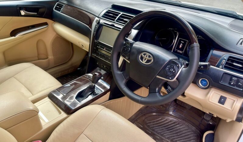 TOYOTA CAMRY HYBRID full